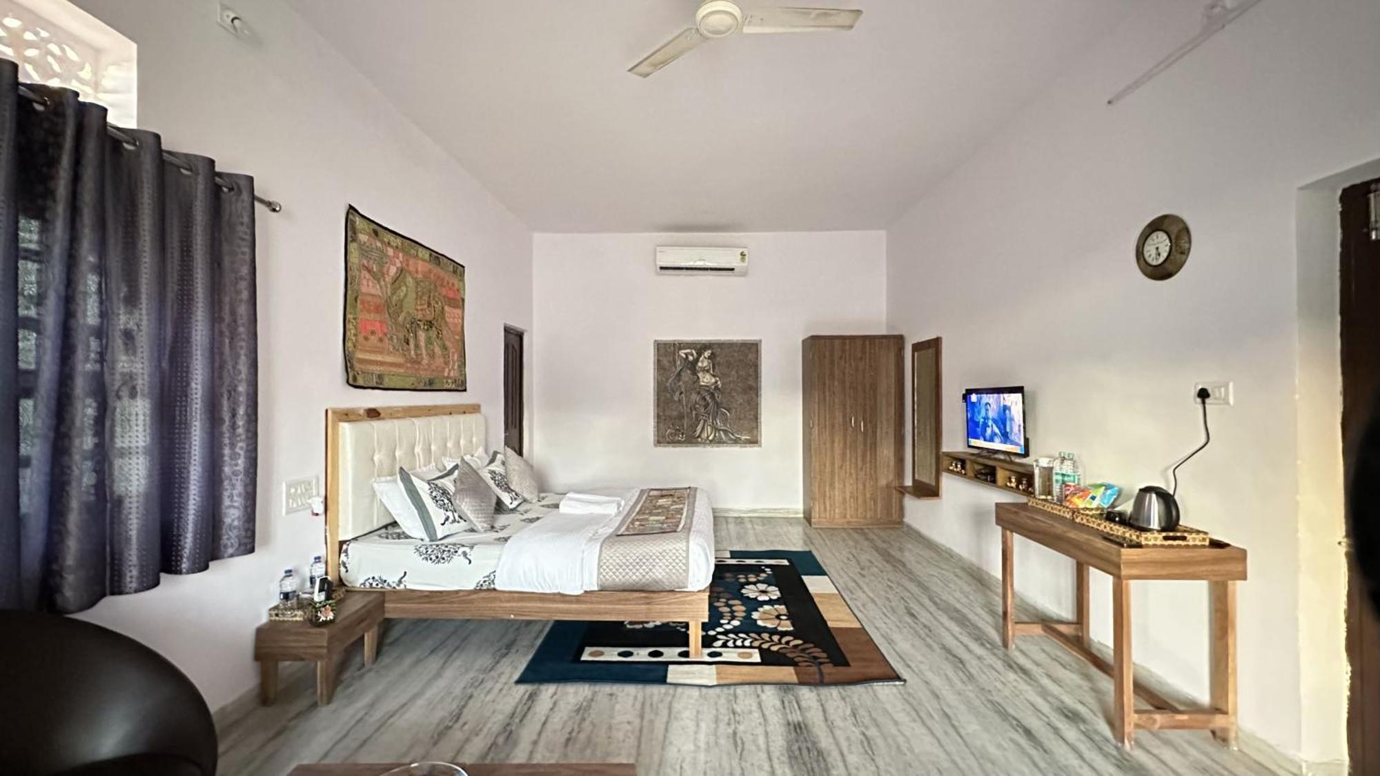The Burj Resort Luxurious Stay Udaipur Exterior photo